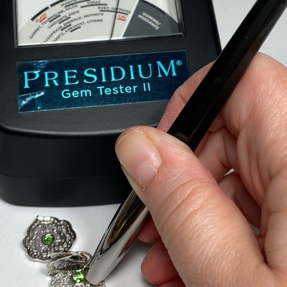 925 Sterling Silver Peridot White Sapphire Dangle Earrings New - Picture 9 of 12